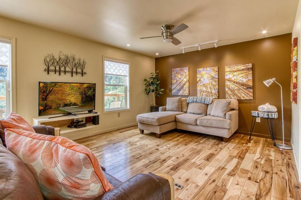Key Lime Pie, Hot Tub,Wifi, 1089 Free Tickets Each Paid Day, Dollywood And More Gatlinburg Exteriör bild